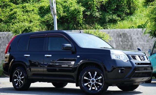 2011 NISSAN X-TRAIL